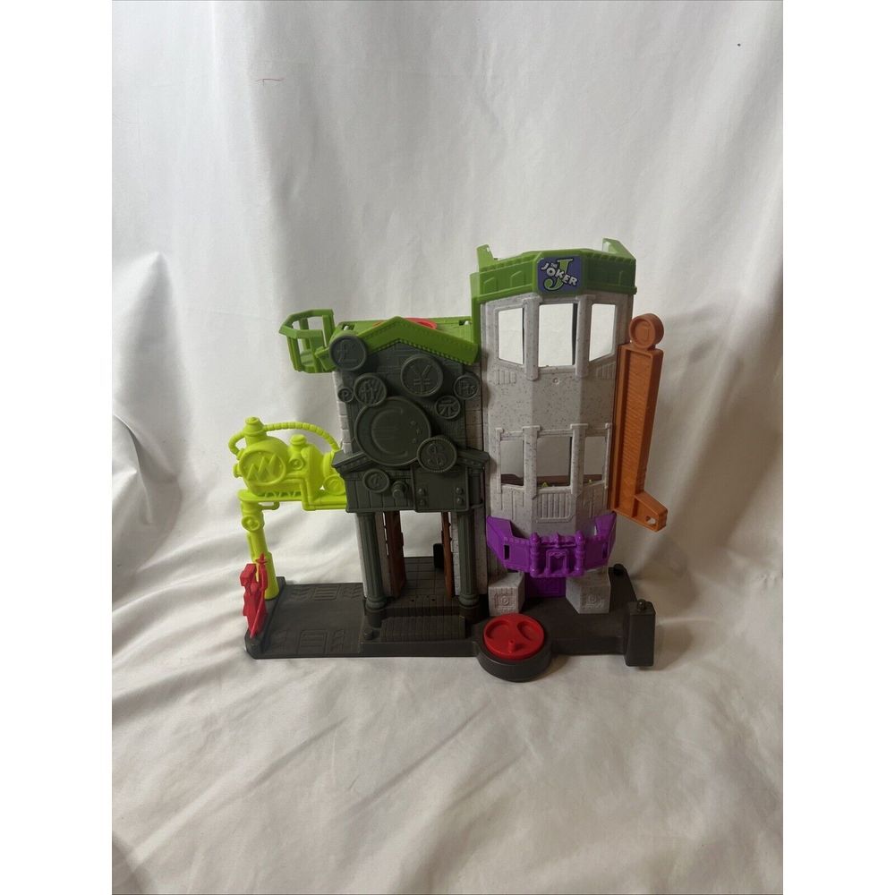Fisher-Price Imaginext DC Super Friends Joker Crime Alley Bank‎ Batman Playset